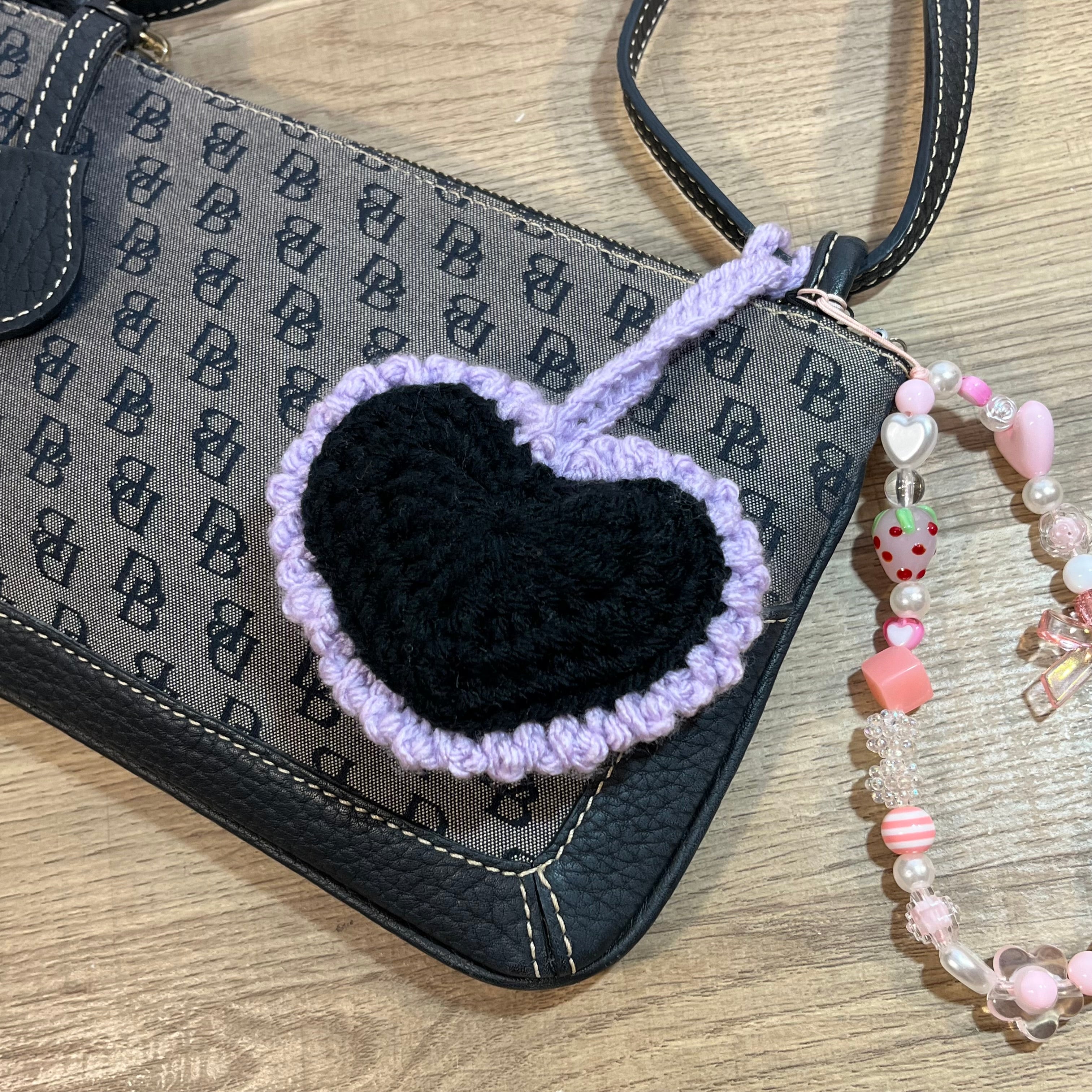 Sweetheart Charm Keychain (Lavender/Black)