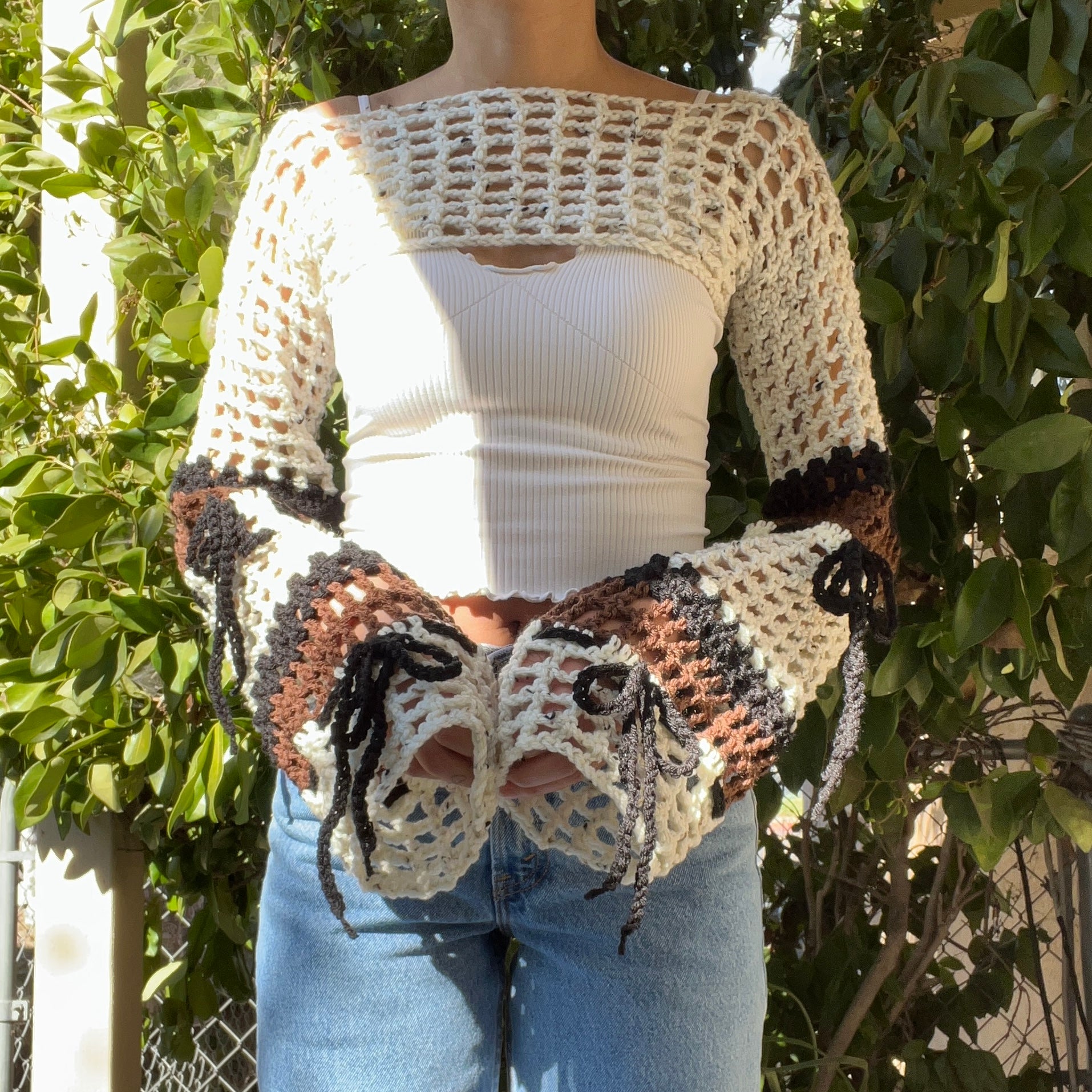 Tied Up Bolero Shrug (Speckled Ivory/Black/Brown)