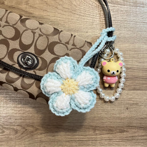 Daisy Dream Keychain (Baby Blue/White)